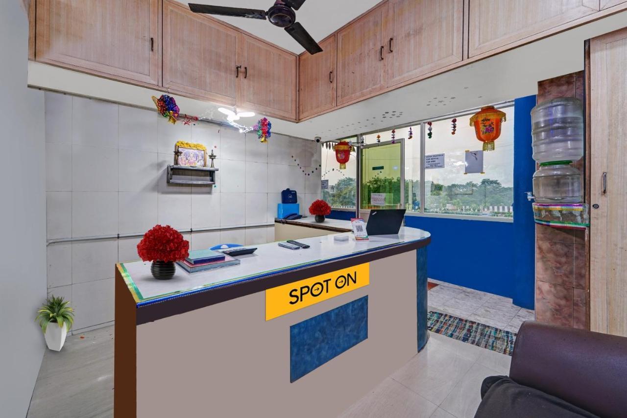 Spot On New Golden Star Guest House Near Thirumangalam Metro Station Chennai Extérieur photo